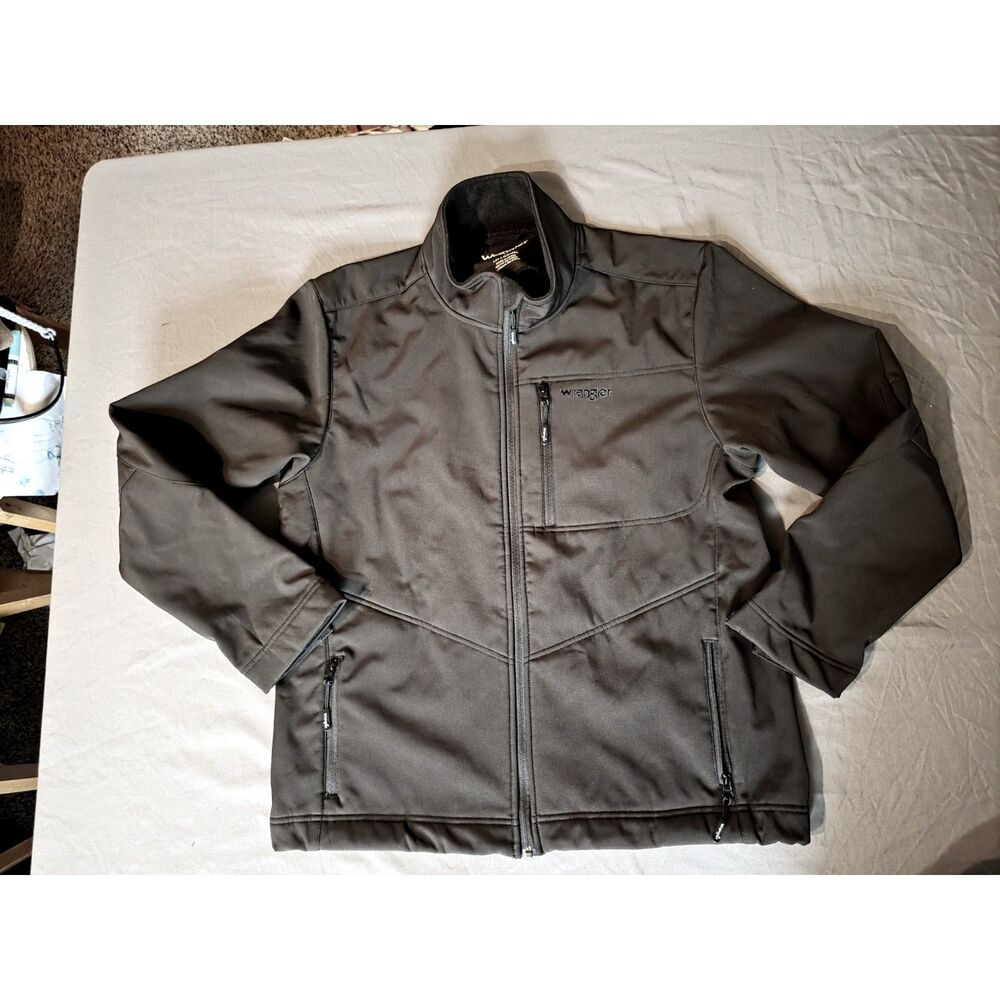 Wrangler Men's Black Softshell Full Zip Outdoor Jacket Coat - Size L NWOT